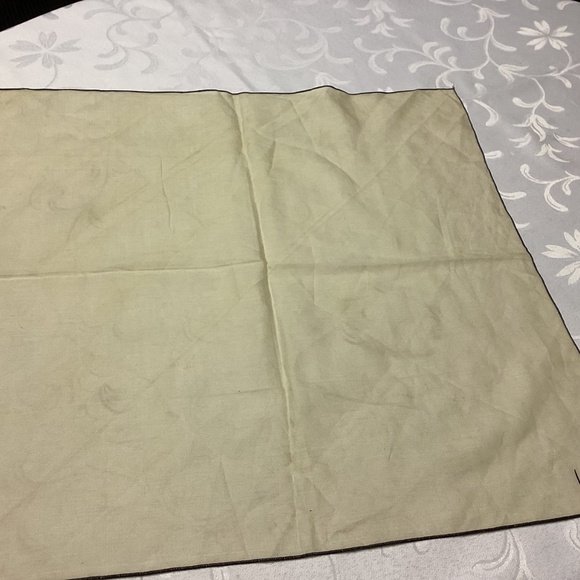 VERA  NEUMAN.   VINTAGE COTTON BEIGE SCARF. RARE ONE. MADE IN ITALY - Picture 8 of 8
